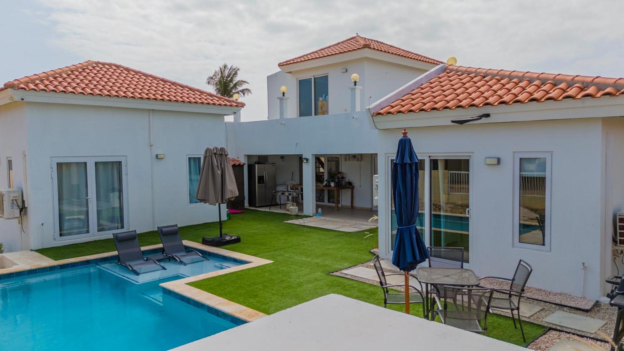 Adele'S Apartment With Pool, 5 Minutes Walk To The Beach Palm Beach Exterior photo