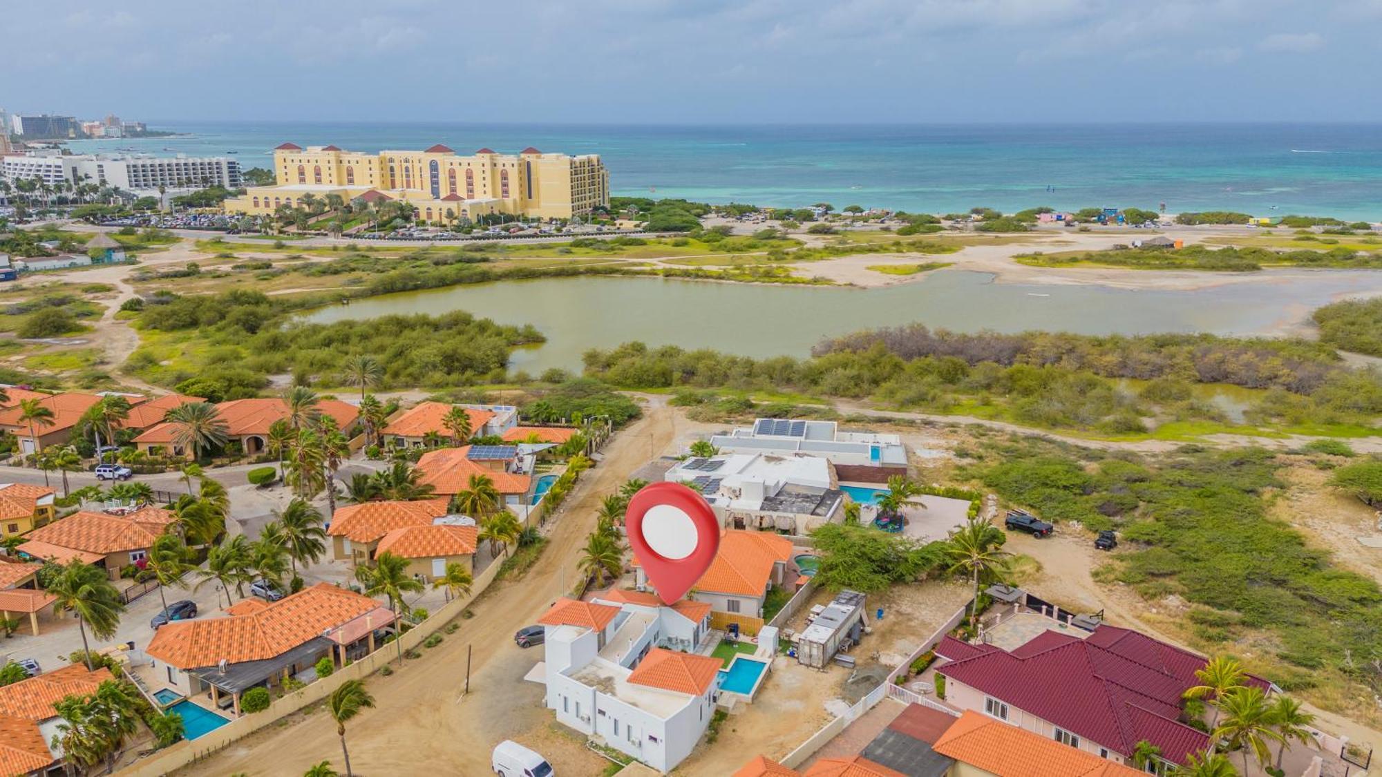 Adele'S Apartment With Pool, 5 Minutes Walk To The Beach Palm Beach Exterior photo