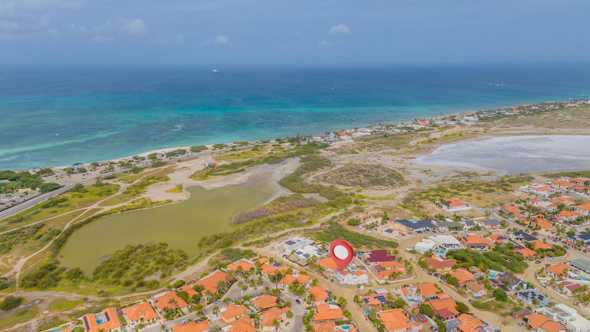 Adele'S Apartment With Pool, 5 Minutes Walk To The Beach Palm Beach Exterior photo