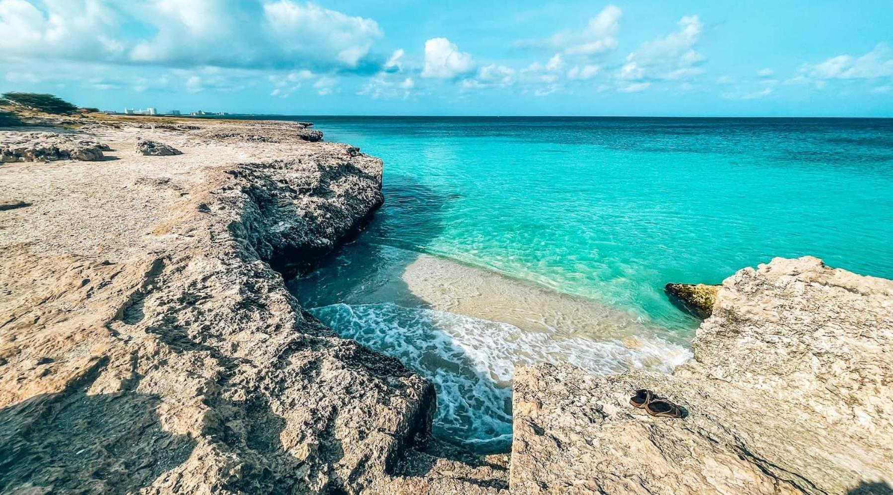 Adele'S Apartment With Pool, 5 Minutes Walk To The Beach Palm Beach Exterior photo